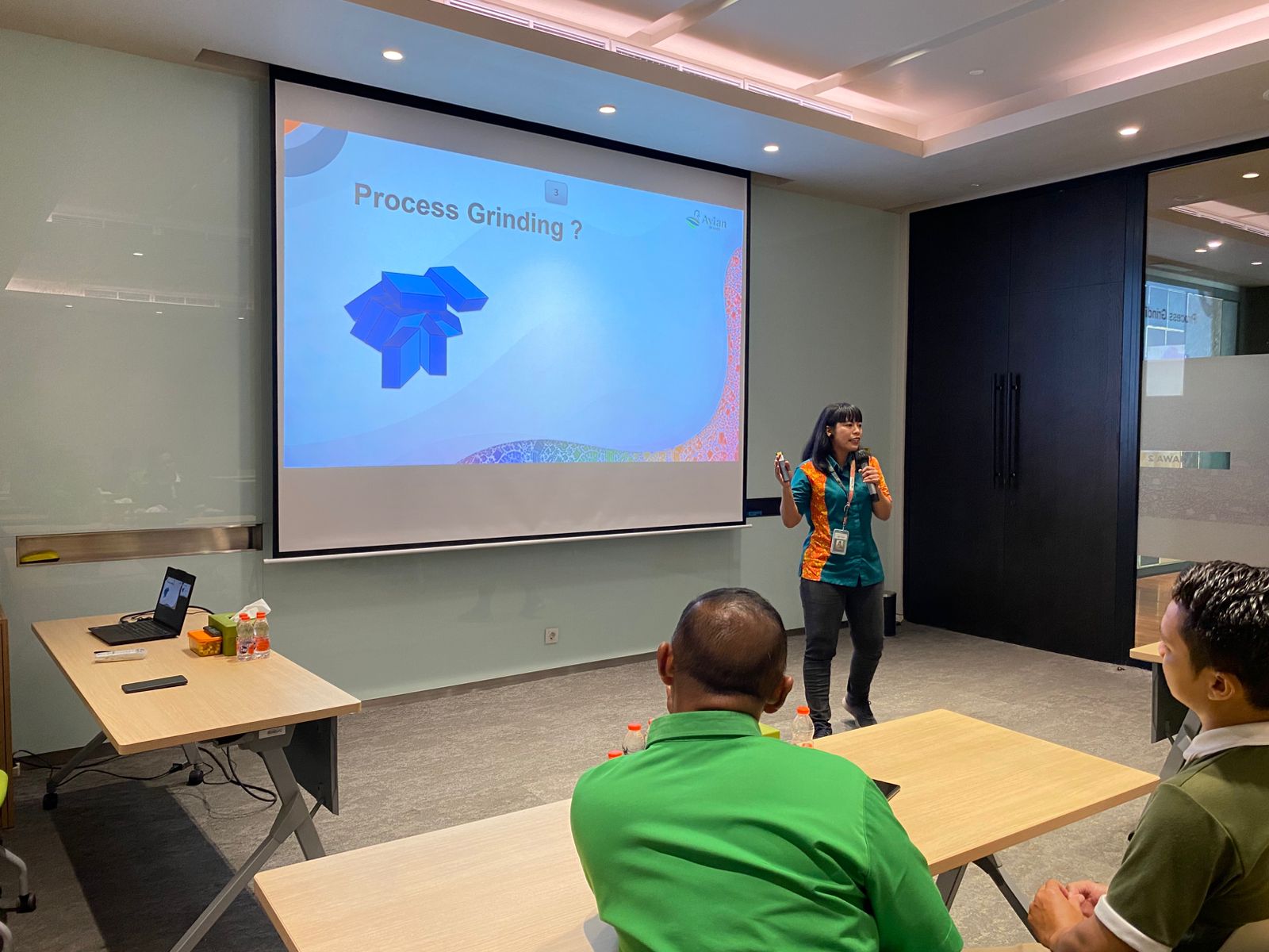 HR TRAINING-2025-5887-1956